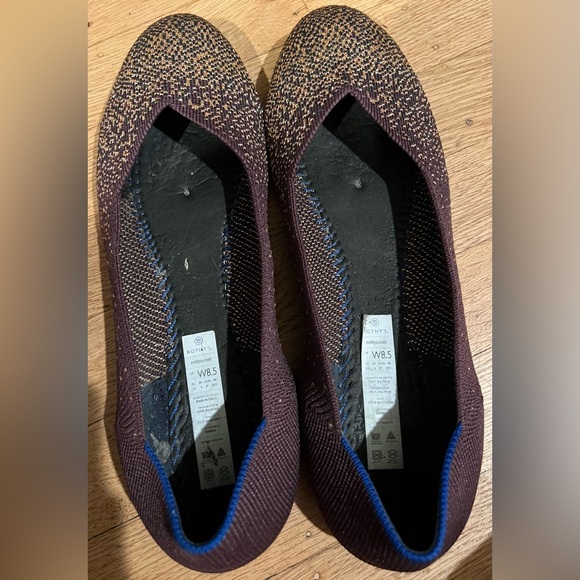 Rothys Ballet Flats- limited edition color - Picture 3 of 3